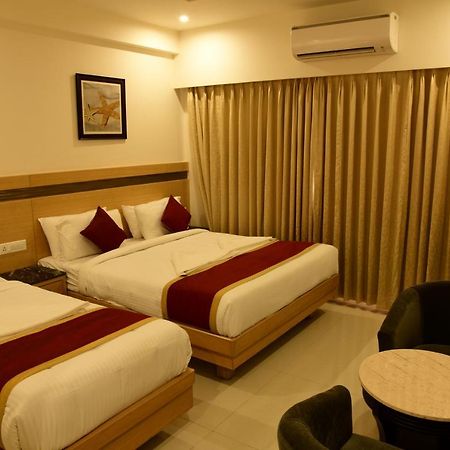 Hotel U.T.Elite Bangalore Eksteriør billede