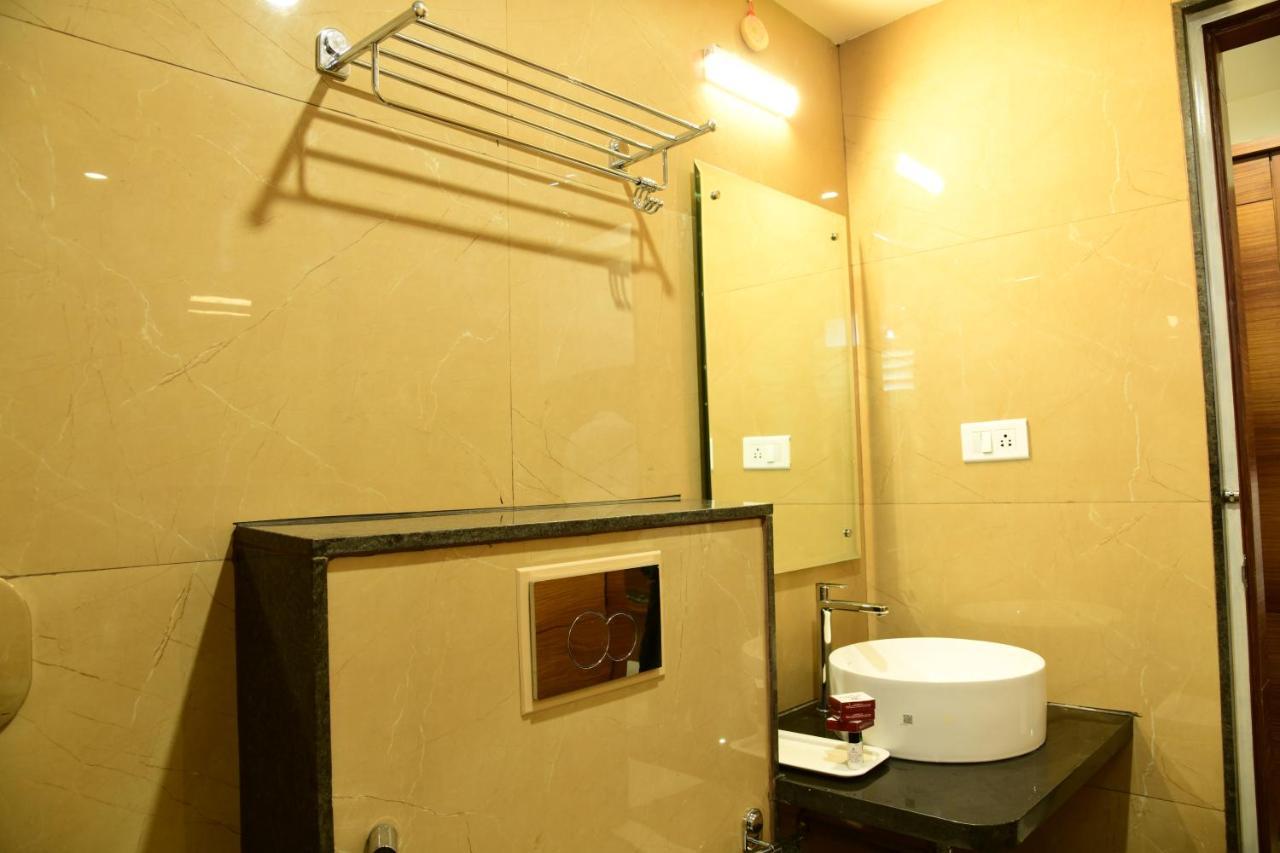 Hotel U.T.Elite Bangalore Eksteriør billede