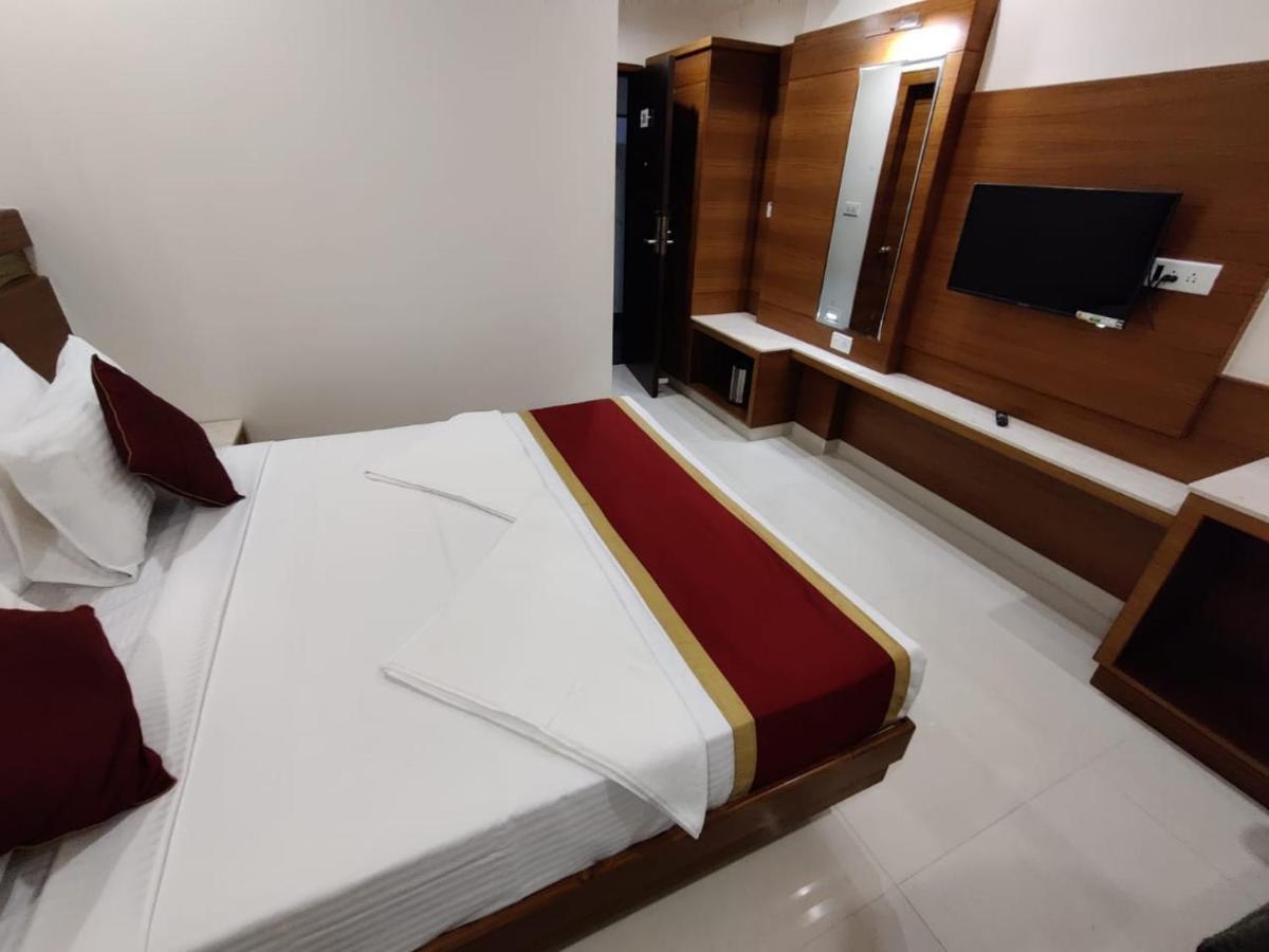 Hotel U.T.Elite Bangalore Eksteriør billede