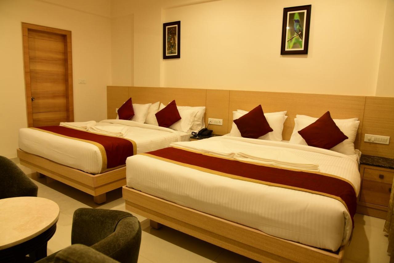 Hotel U.T.Elite Bangalore Eksteriør billede